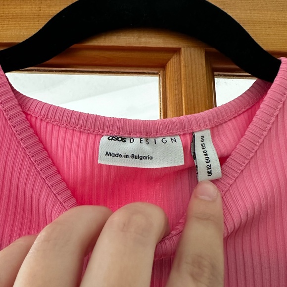 pink tank top - Picture 2 of 2